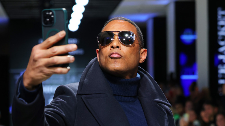 Don Lemon takes a selfie