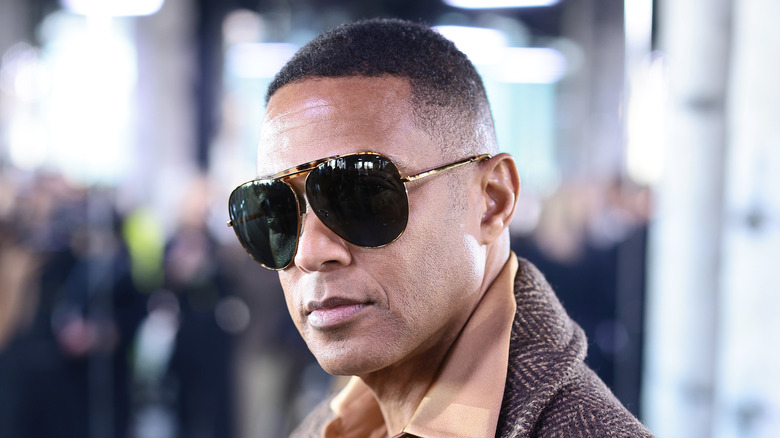 Don Lemon wears sunglasses