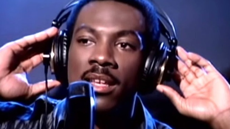 Eddie Murphy singing