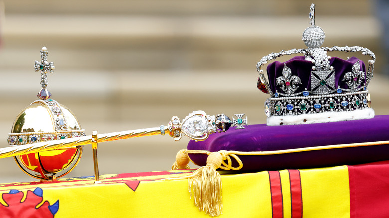 British scepter golden orb crown 