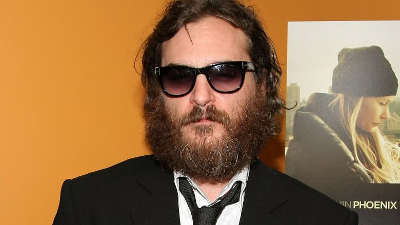 joaquin phoenix i'm still here prank beard