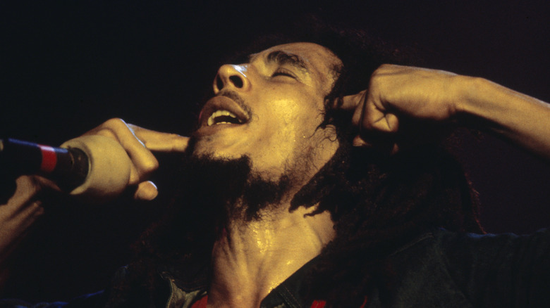 bob marley singing pointing