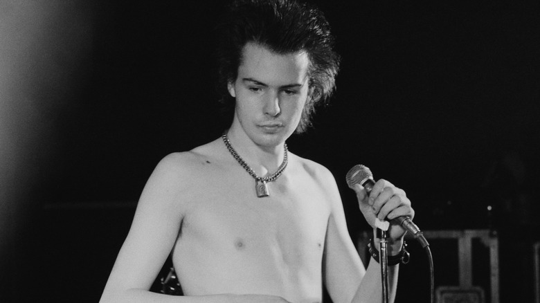 Sid Vicious performing