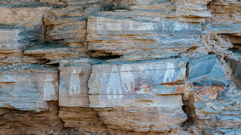 Big Bend faint white rock art