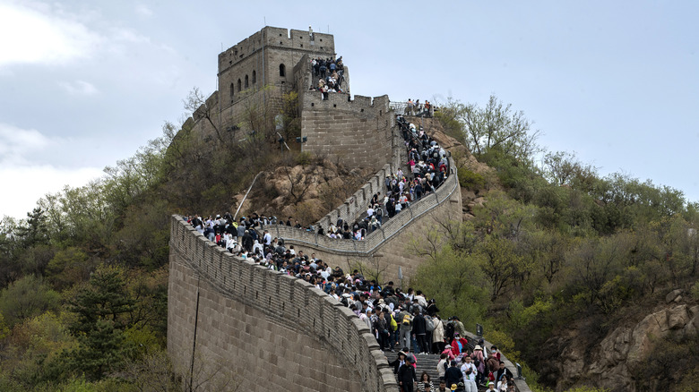 The Great Wall crowded with tourists