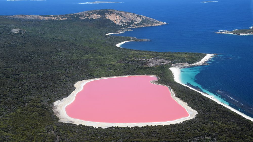 lake Hillier