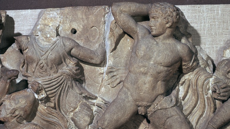 carving of heracles fighting Hippolyta