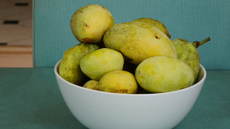 a bowl of pawpaws