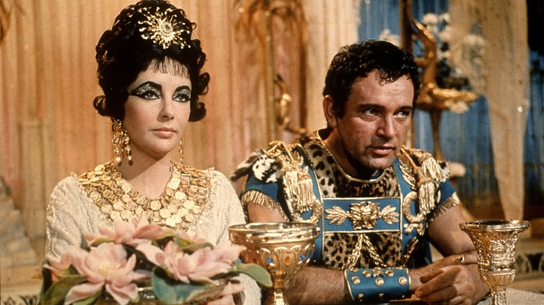 Elizabeth Taylor and Richard Burton in Cleopatra