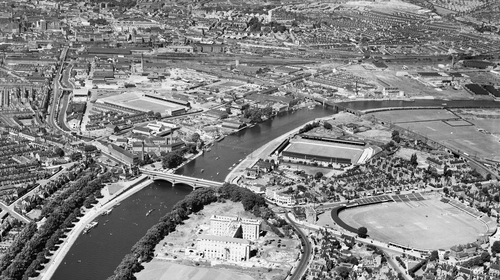 aerial view of Notthingham in the 1940s