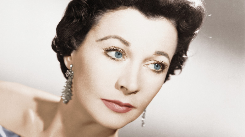 Vivien Leigh looking off