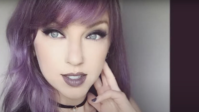 Taylor Swift purple hair goth makeup 