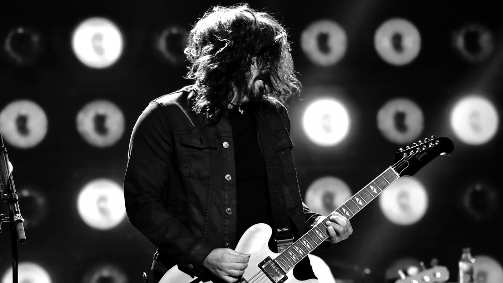 Dave Grohl playing guitar