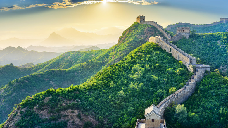 Great Wall with horizon