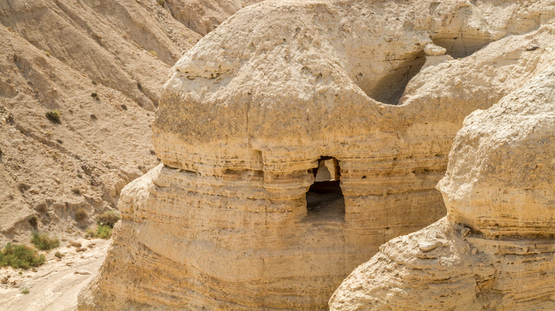 Qumran caves