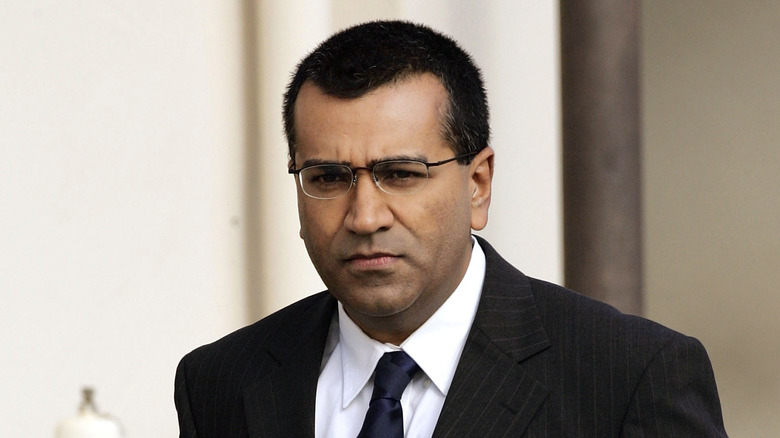 Martin Bashir leaving the Michael Jackson trial