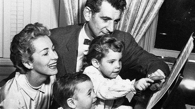 Leonard Bernstein showing family music