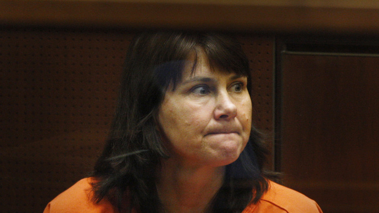 Stephanie Lazarus in jail issued orange clothes in court