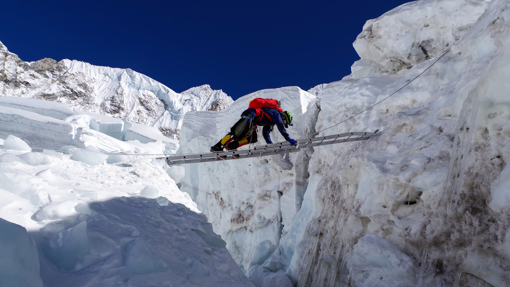 Crossing an ice gap