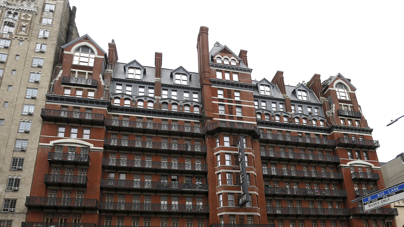 Here's Why People Think The Chelsea Hotel Is Haunted