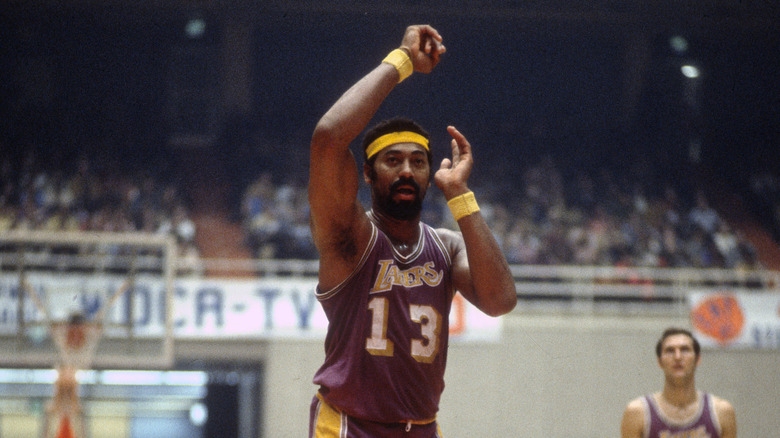 Wilt Chamberlain shoots free throw