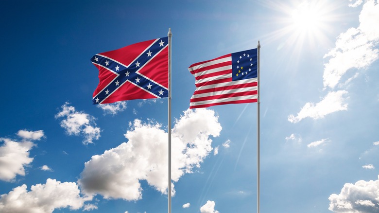 usa confederate flag blue sky