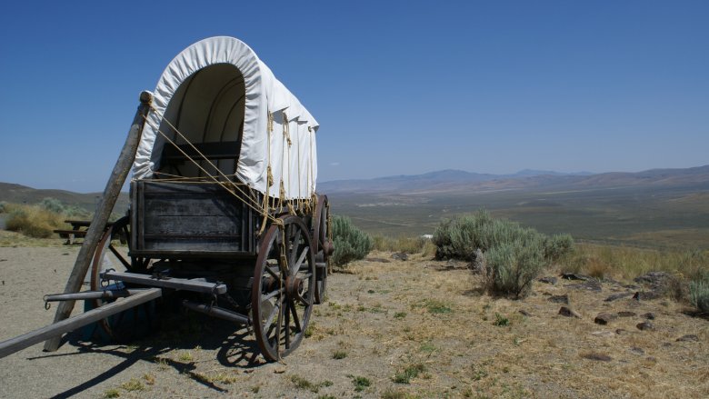 A wagon on the Oregon Trail