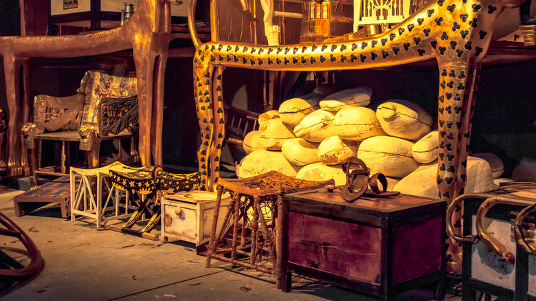 objects from king tut's tomb