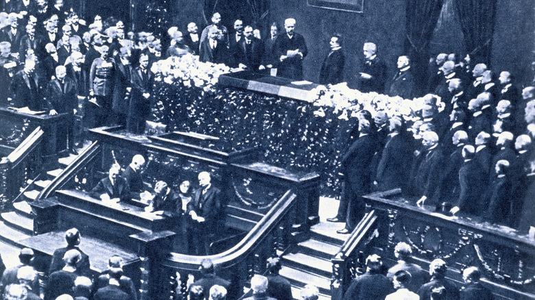 Hindenburg is sworn in as president