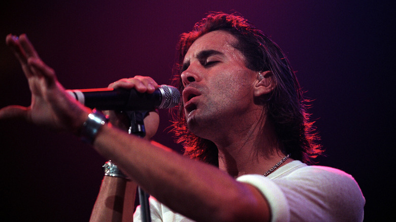 Scott Stapp gesturing while singing