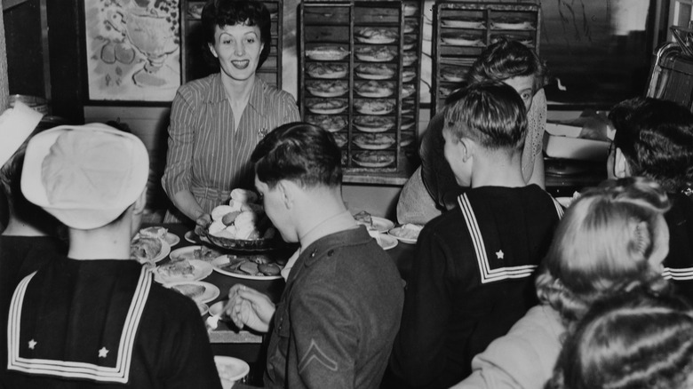 Hollywood Canteen service