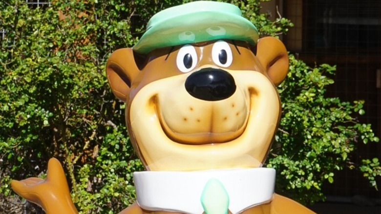 Yogi Bear statue Jellystone Park