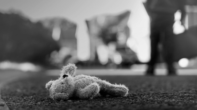 abandoned stuffed teddy bear