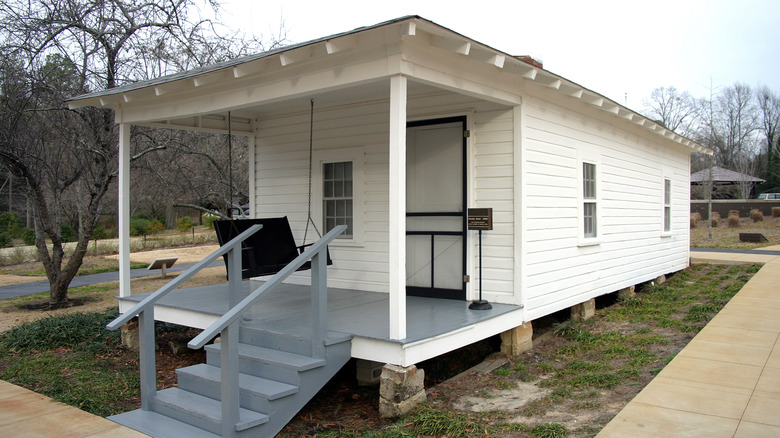 Elvis Presley's childhood home