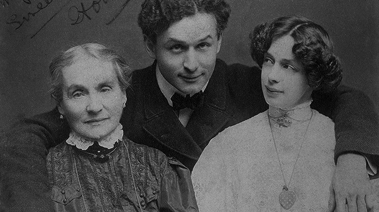 Houdini with wife and mother