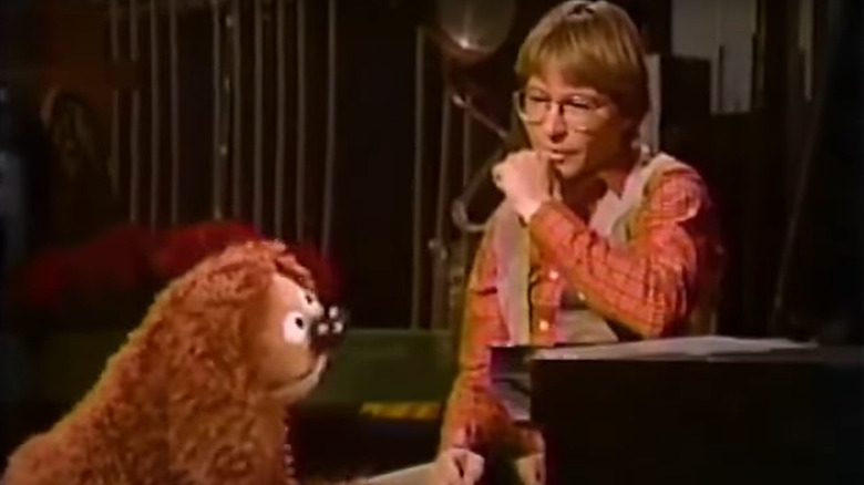 John Denver singing with Rowlf