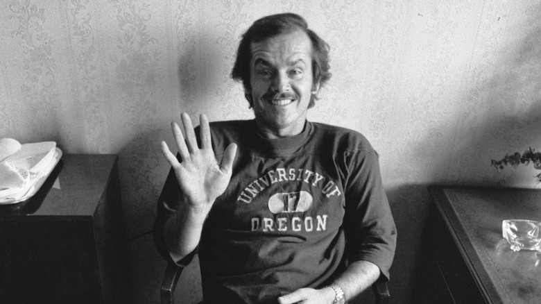 jack nicholson waving to camera