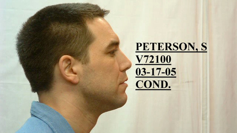 Peterson poses for mugshot