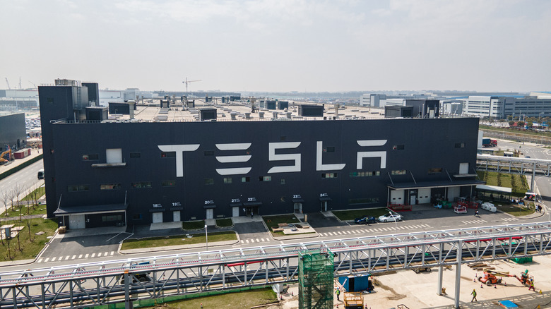 Tesla factory 