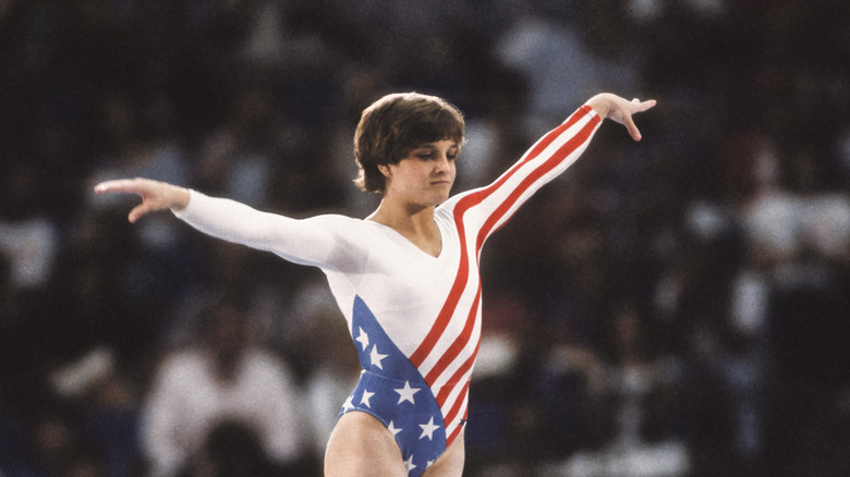 Mary Lou Retton arms out