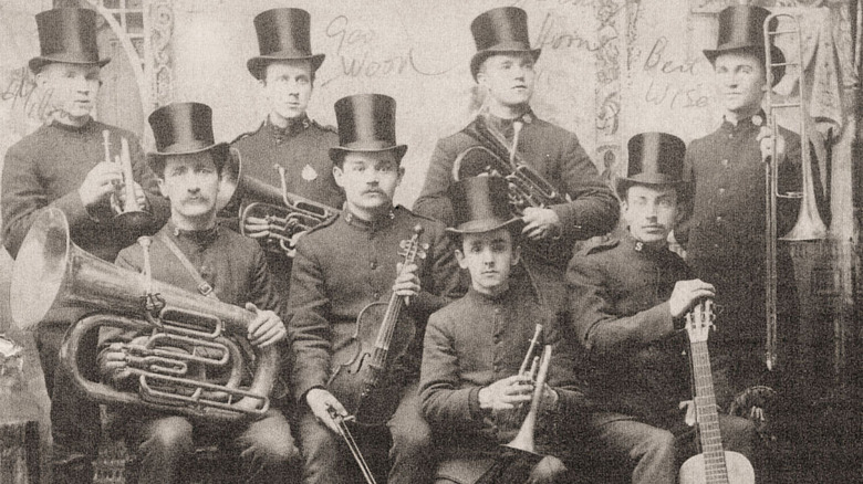 1890s band posing for photo