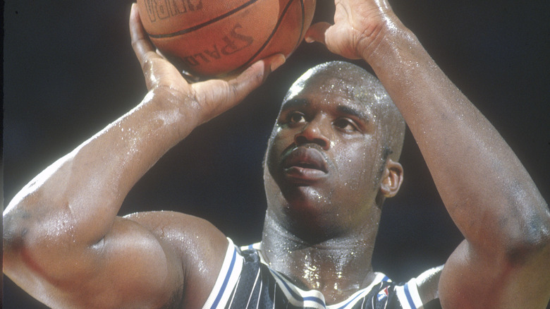 Shaquille O'Neal attempting free throw