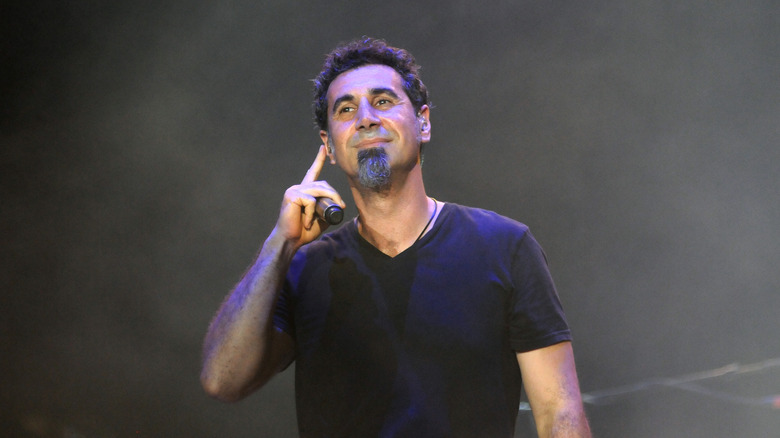 Serj Tankian interacts with crowd