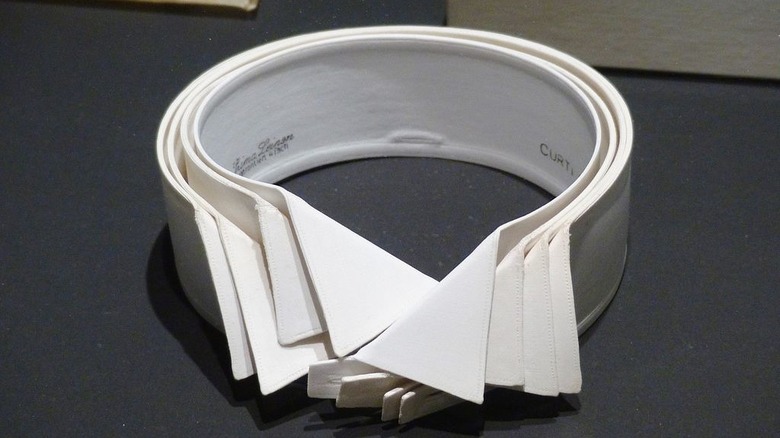 white detachable collars