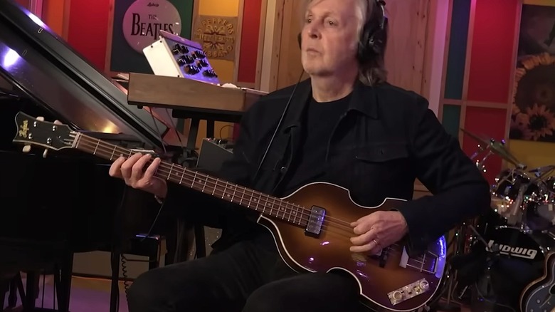 Paul McCartney recording new song