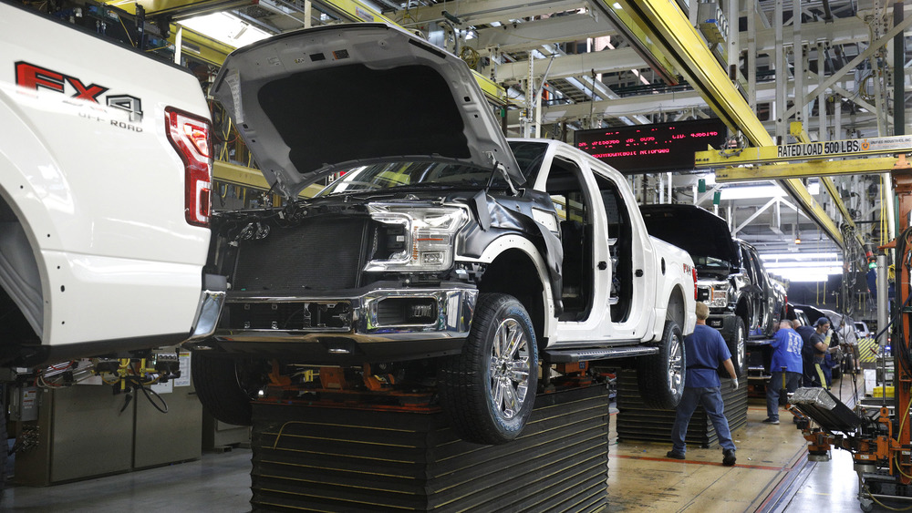 ford assembly line ford F-150