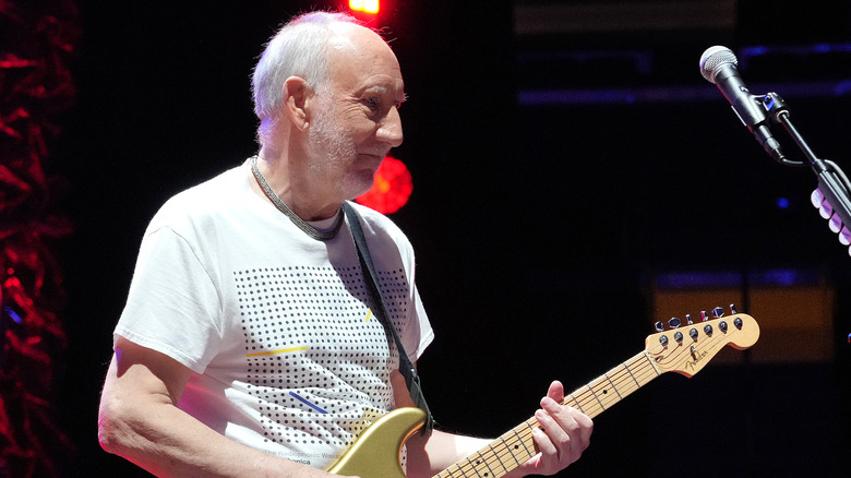 Pete Townshend holding guitar