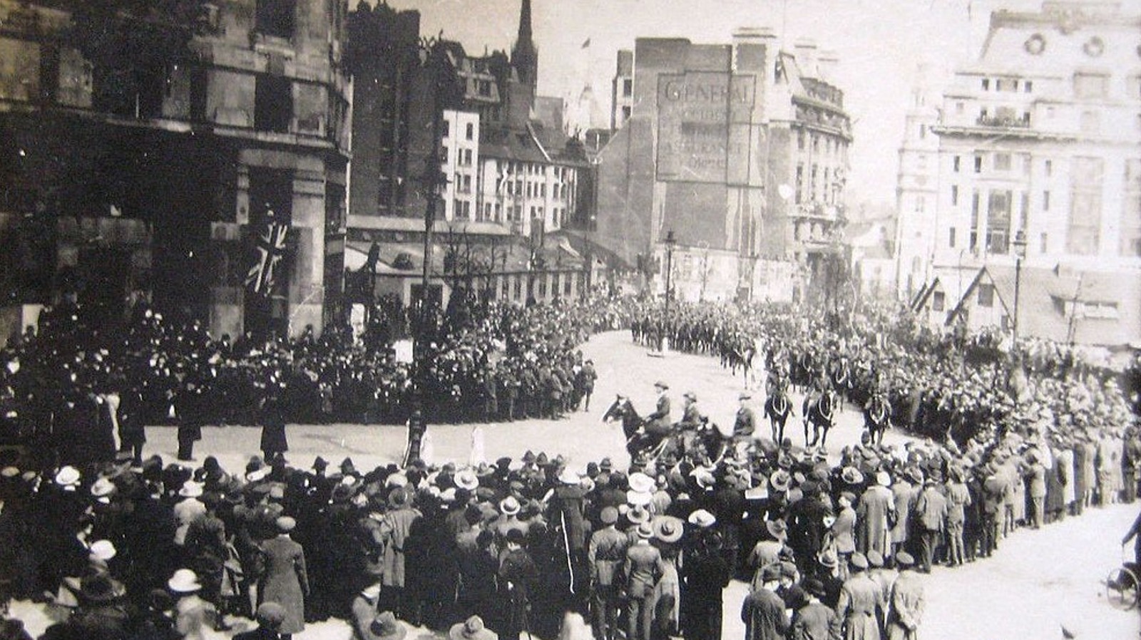 Unveiling London's Rich History: A Timeline of Major Events - Post-War Period and Modern London