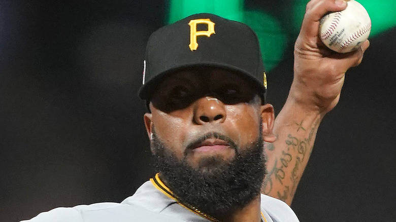 Felipe Vazquez pitching Pirates hat beard