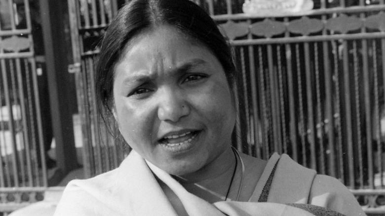 Phoolan Devi wearing a sari